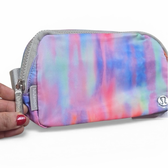 NWT Lululemon Everywhere Belt Bag - "Prism Wash Print Multi/Vapor" color - Picture 4 of 5